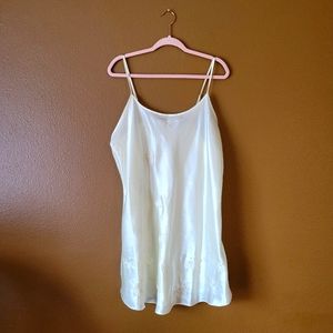 Vintage Yellow Butterfly Chemise